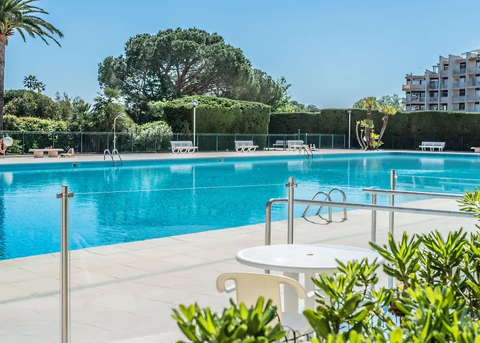 Cannes Marina Appart Hotel Mandelieu