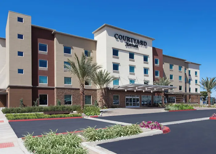 Courtyard By Marriott San Diego