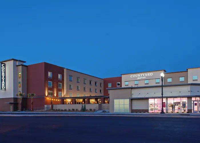 Courtyard By Marriott San Diego