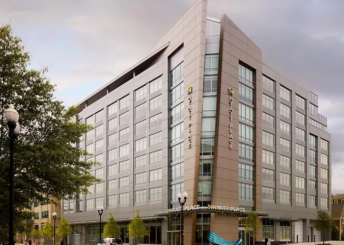 Hyatt Place Arlington Courthouse