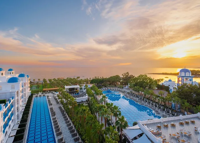 Rubi Platinum Spa Resort & Suites Avsallar