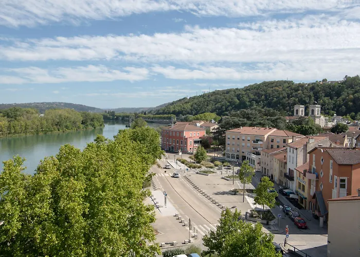 Kyriad Hotel Lyon Givors