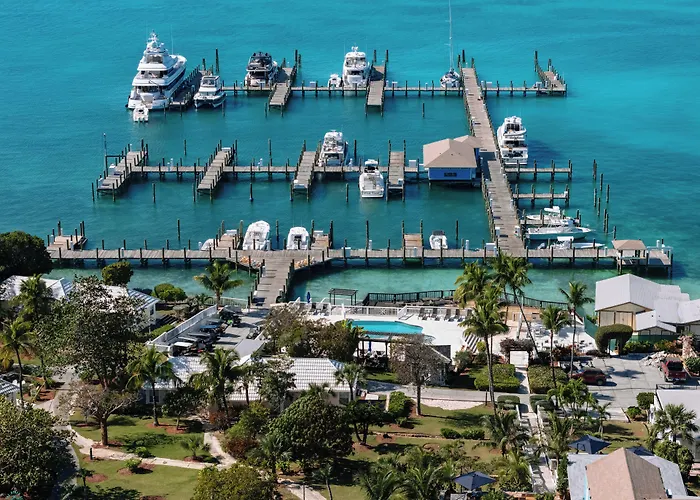 Romora Bay Resort & Marina