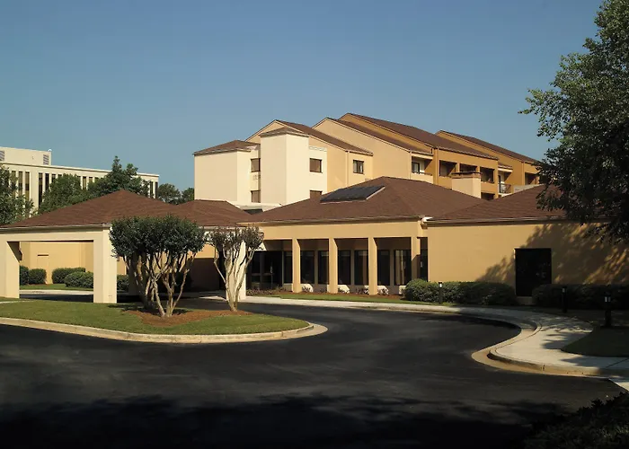 Courtyard By Marriott Atlanta Executive Park/Emory