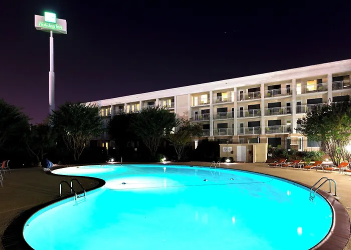 Holiday Inn & Suites Atlanta Airport North By Ihg