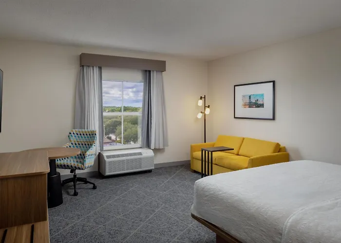 Hampton Inn & Suites Jacksonville Deerwood Park