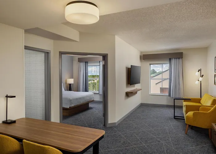 Hampton Inn & Suites Jacksonville Deerwood Park