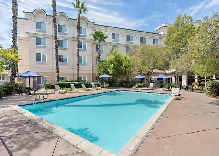 Hilton Garden Inn Fairfield
