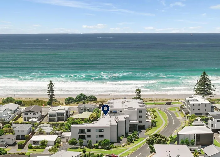 The Reef Beachfront Apartments