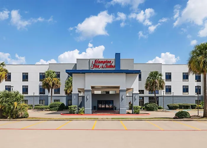 Hampton Inn & Suites