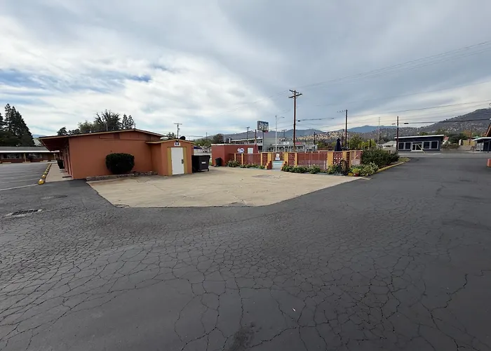 Relax Inn Yreka