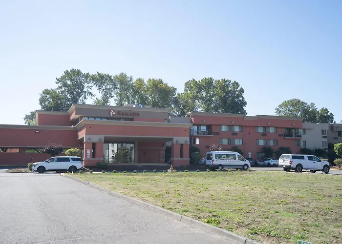 Ramada By Wyndham Southcenter