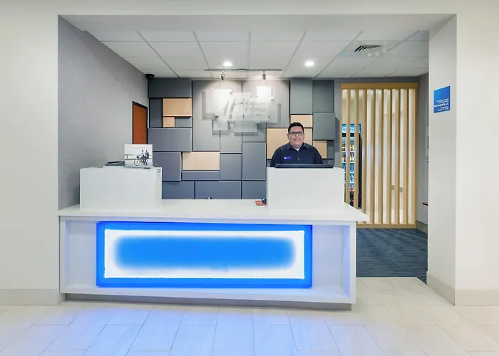 Holiday Inn Express & Suites Houston - Memorial Park Area By Ihg