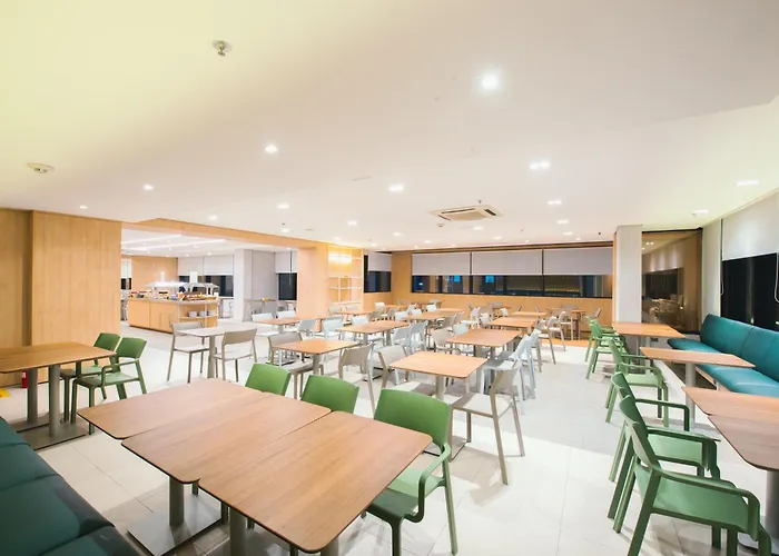 Ibis Curitiba Shopping