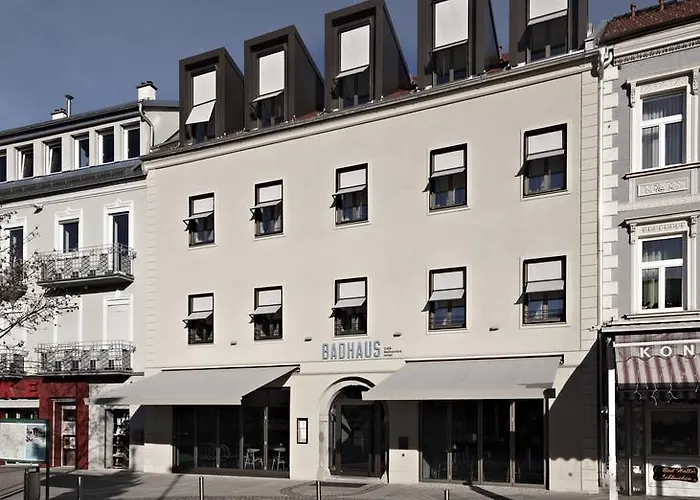 Badhaus - Hotel/Restaurant/Café