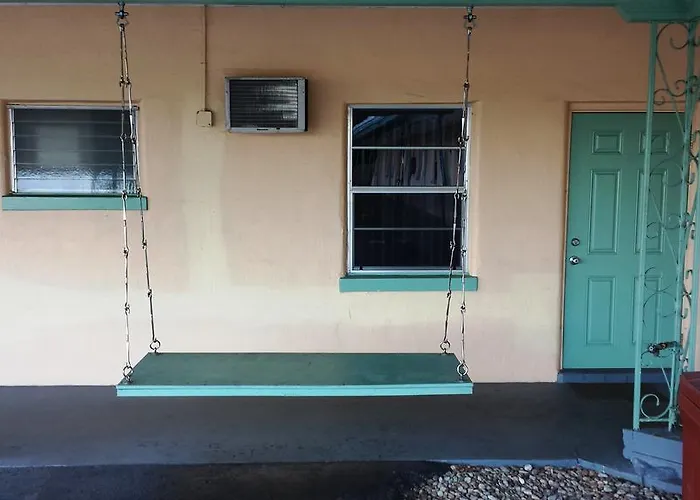 Campbell Motel