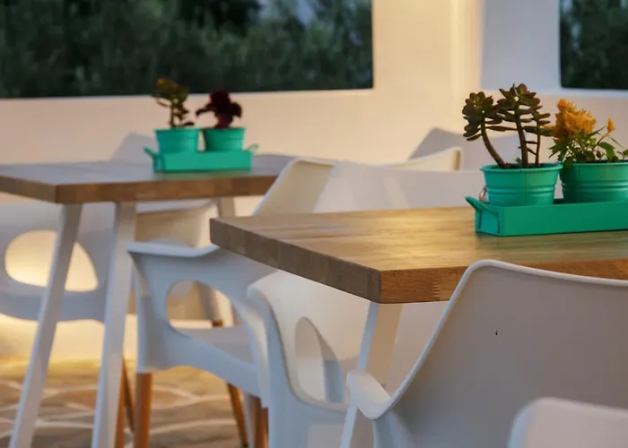 Island House Hotel Mylopotas