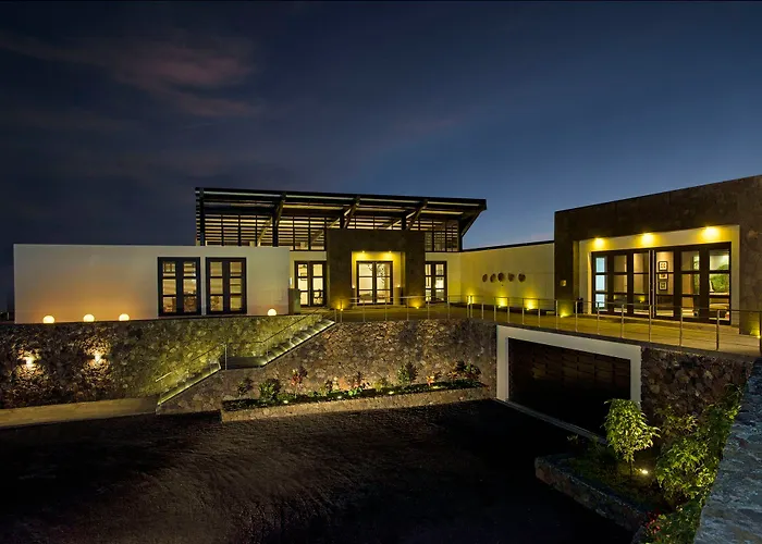 Pikaia Lodge Santa Cruz Island