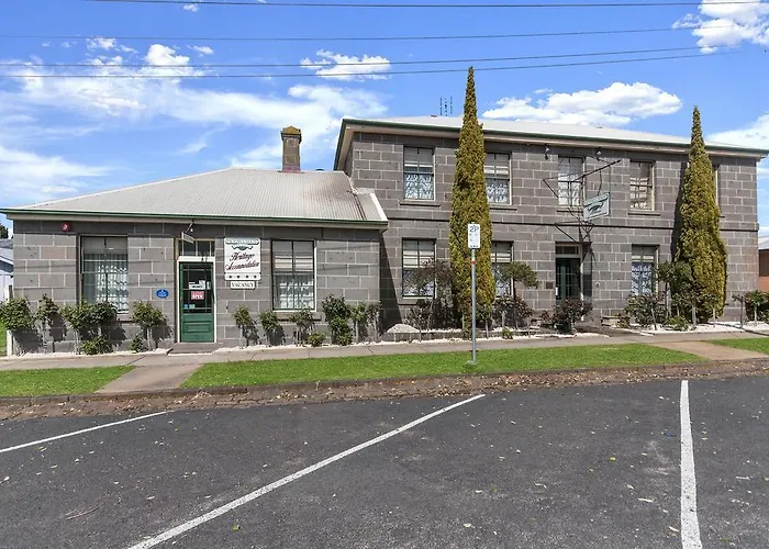 Victoria House