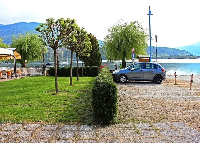 Hotel La Piroga Calceranica al Lago