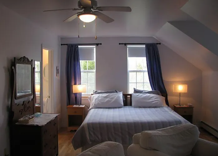 Tulloch Inn & Gifts