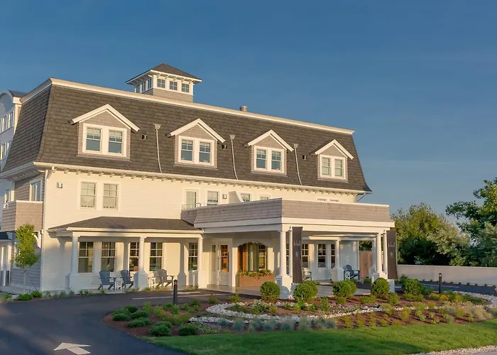 The Break Hotel Narragansett