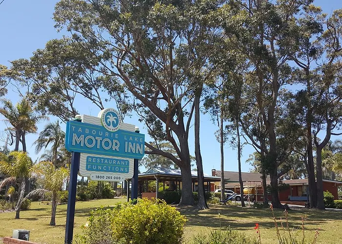 Tabourie Lake Motor Inn