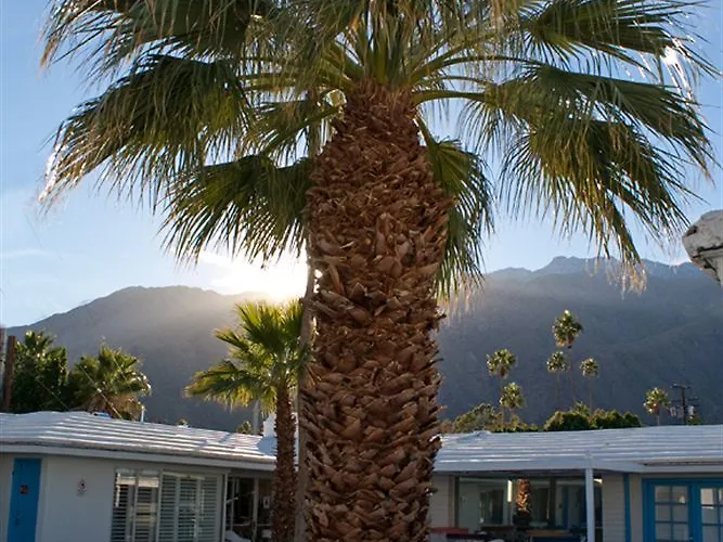 Palm Springs Rendezvous Hotel
