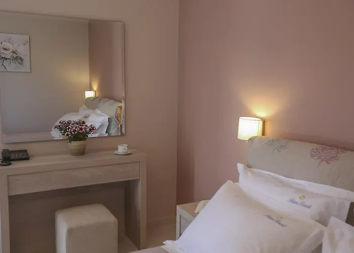 Petani Resort Vóvikes