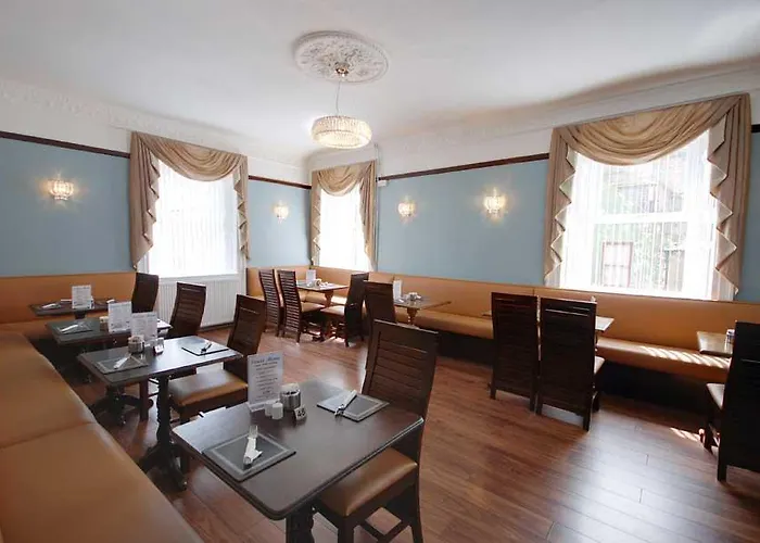 Waverley Hotel