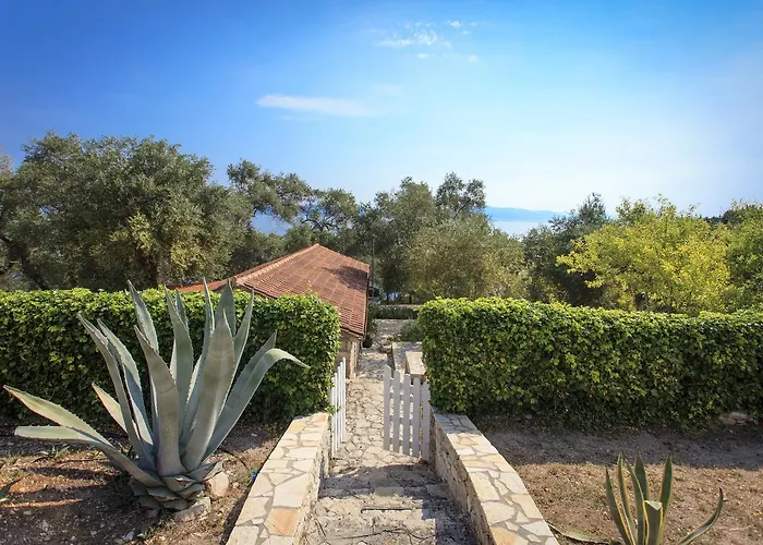 Glyfada Beach Villas Longós
