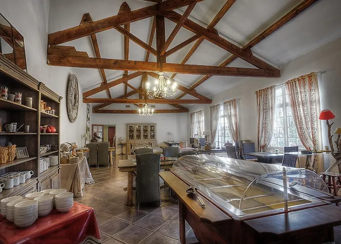 Hotel Les Mazets Des Roches Tarascon