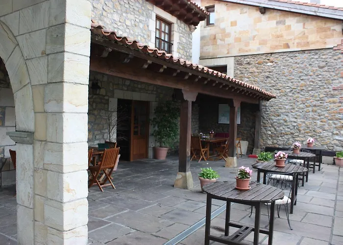 Posada de Peredo y Villa