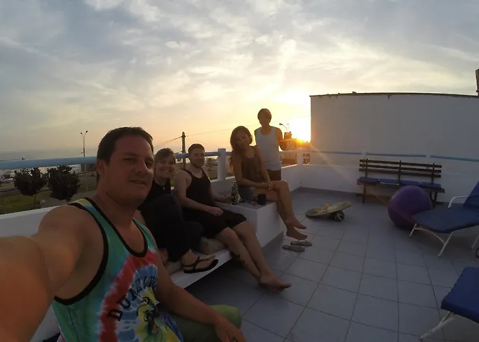 Waves Surf Camp Peru