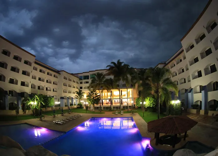 Hotel Gran Plaza & Convention Center