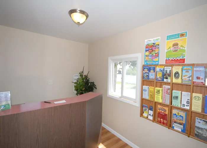 Wayside Motel Saint Ignace