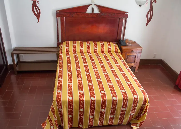Hotel Colonial Manzanillo