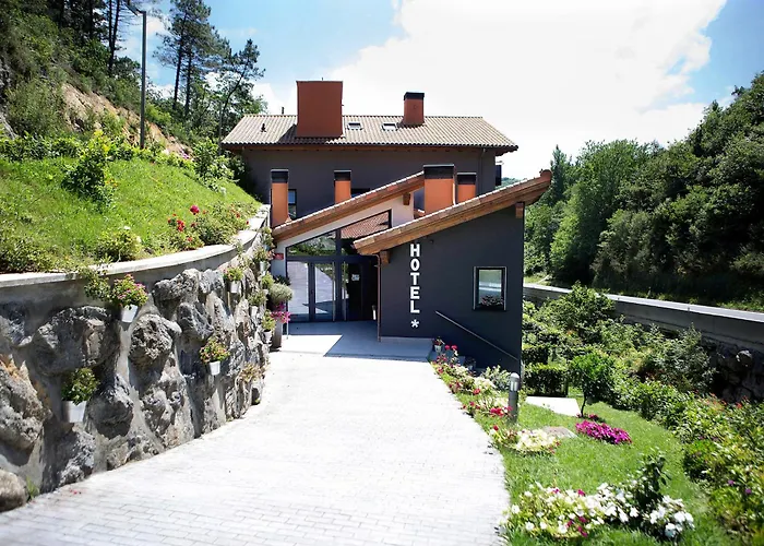 Hotel Boutique Txanka Erreka Parking Incluido Orio