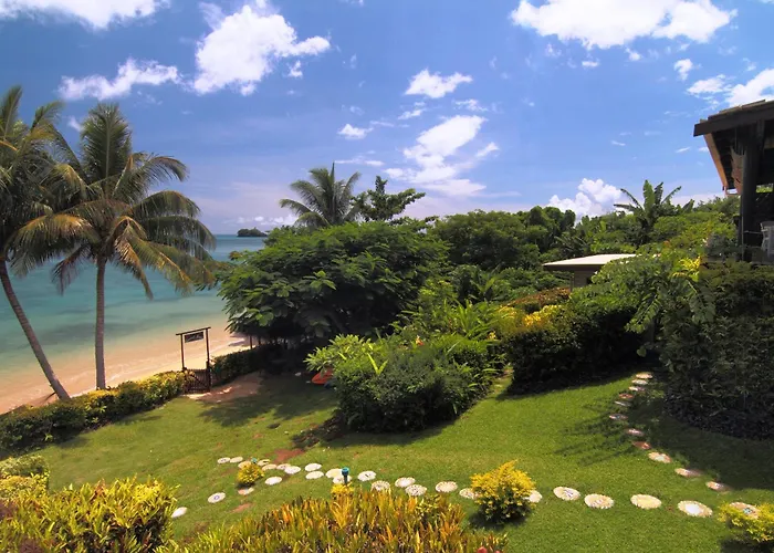 Coconut Grove Beachfront Resort
