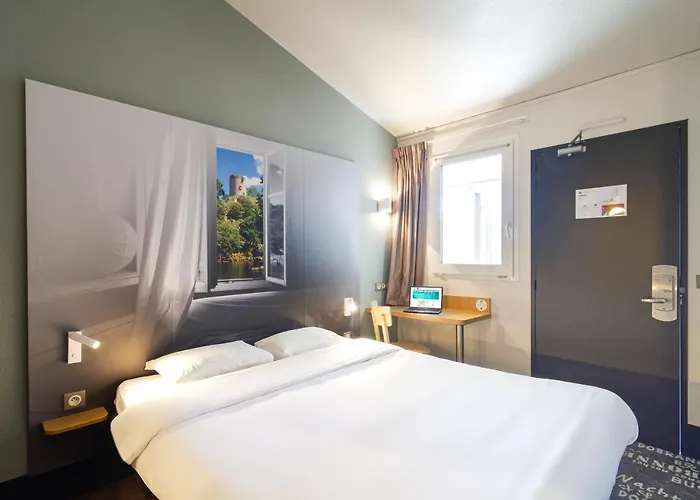 B&B HOTEL CHATEAUROUX Aéroport
