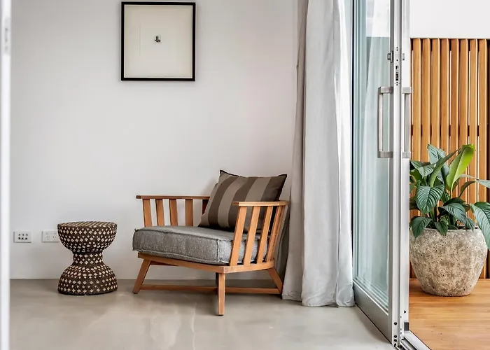 Tamarama Apartments