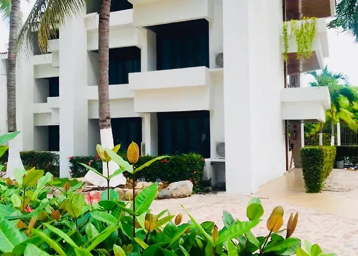 Ixtapa Palace