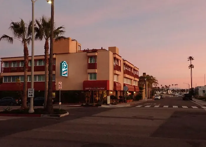 Bay Shores Peninsula Hotel Newport Beach