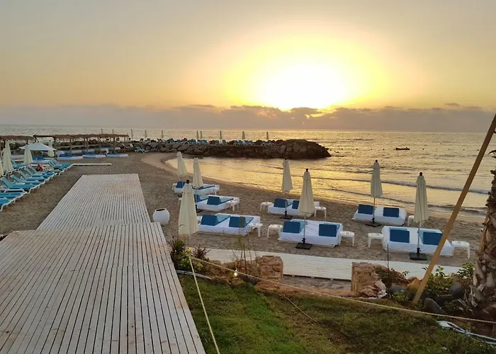 La Siesta Hotel & Beach Resort Khalde
