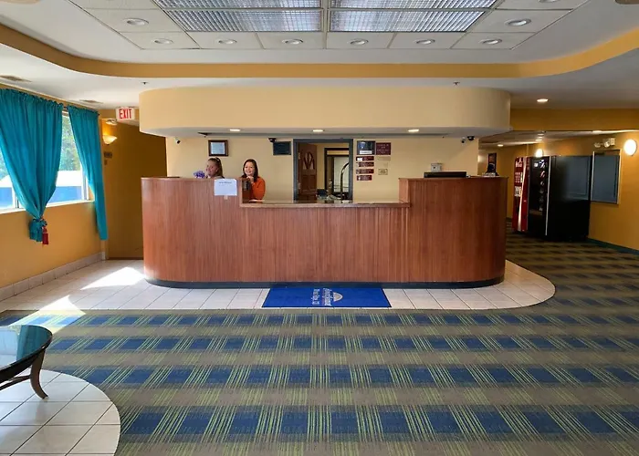 Howard Johnson By Wyndham Denver West Wheat Ridge