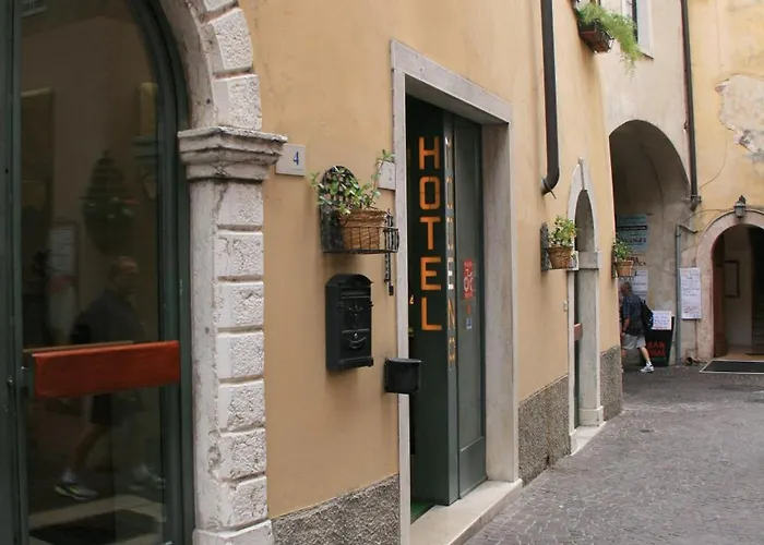Hotel Modena Old Town