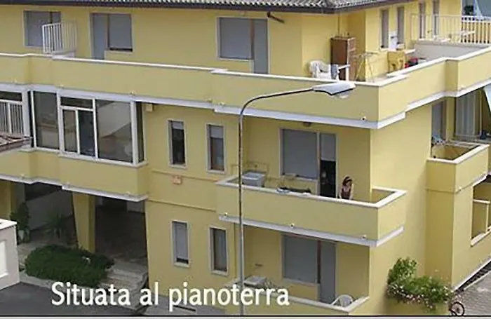 Casa Gialla Roseto Degli Abruzzi