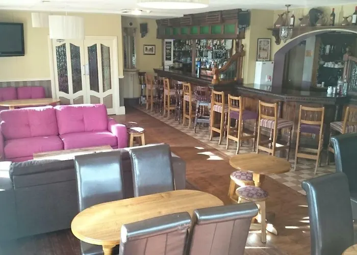 Marty'S Halfway House