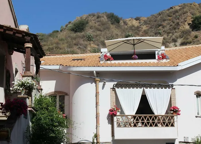 Bed and Breakfast Invito al viaggio Giardini Naxos