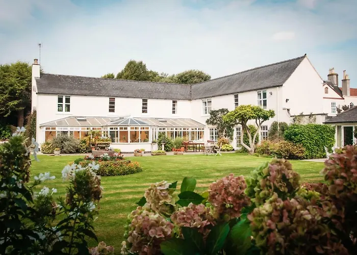 Little Manor
